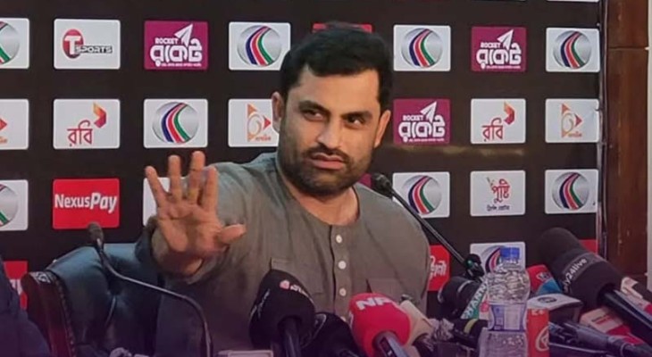 সাংবাদিকদের সাকিবের সঙ্গে মাশরাফি-দুর্জয়কেও মনে রাখতে বললেন তামিম
